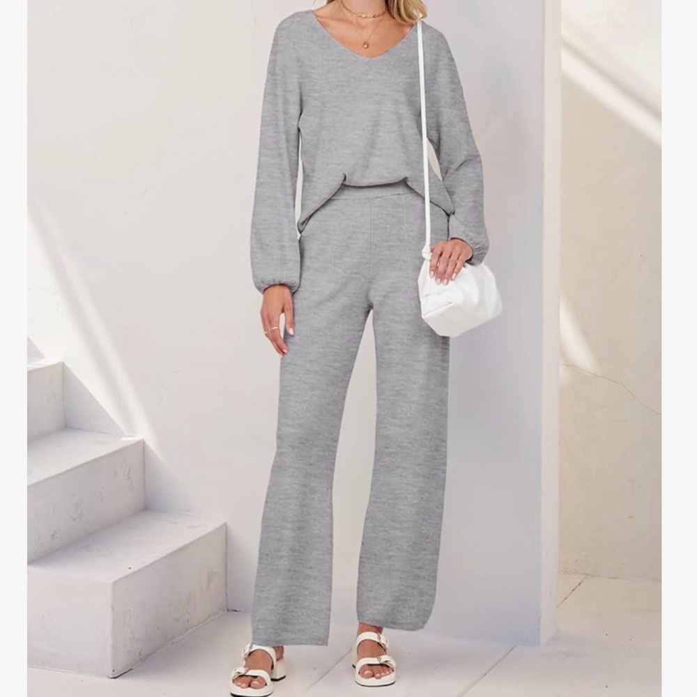 Women's Gray 2 piece lounge set MEDIUM